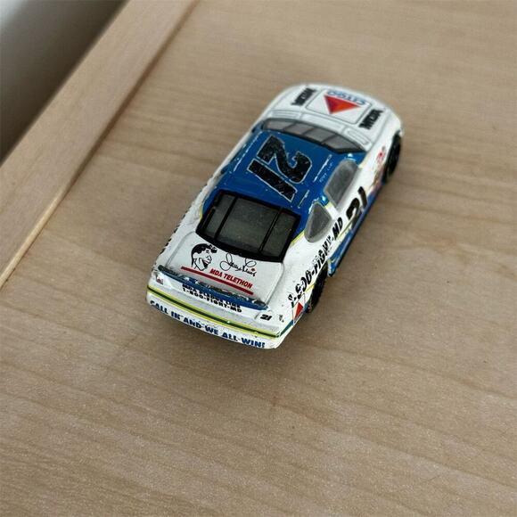 Vintage 2000 NASCAR #21 Elliott Sadler Citgo MDA Racing Diecast Car 1:64 - Picture 6 of 8